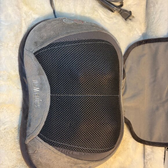 Homedics 3D Shiatsu & Vibration Massage Pillow w/Heat - Picture 2 of 4